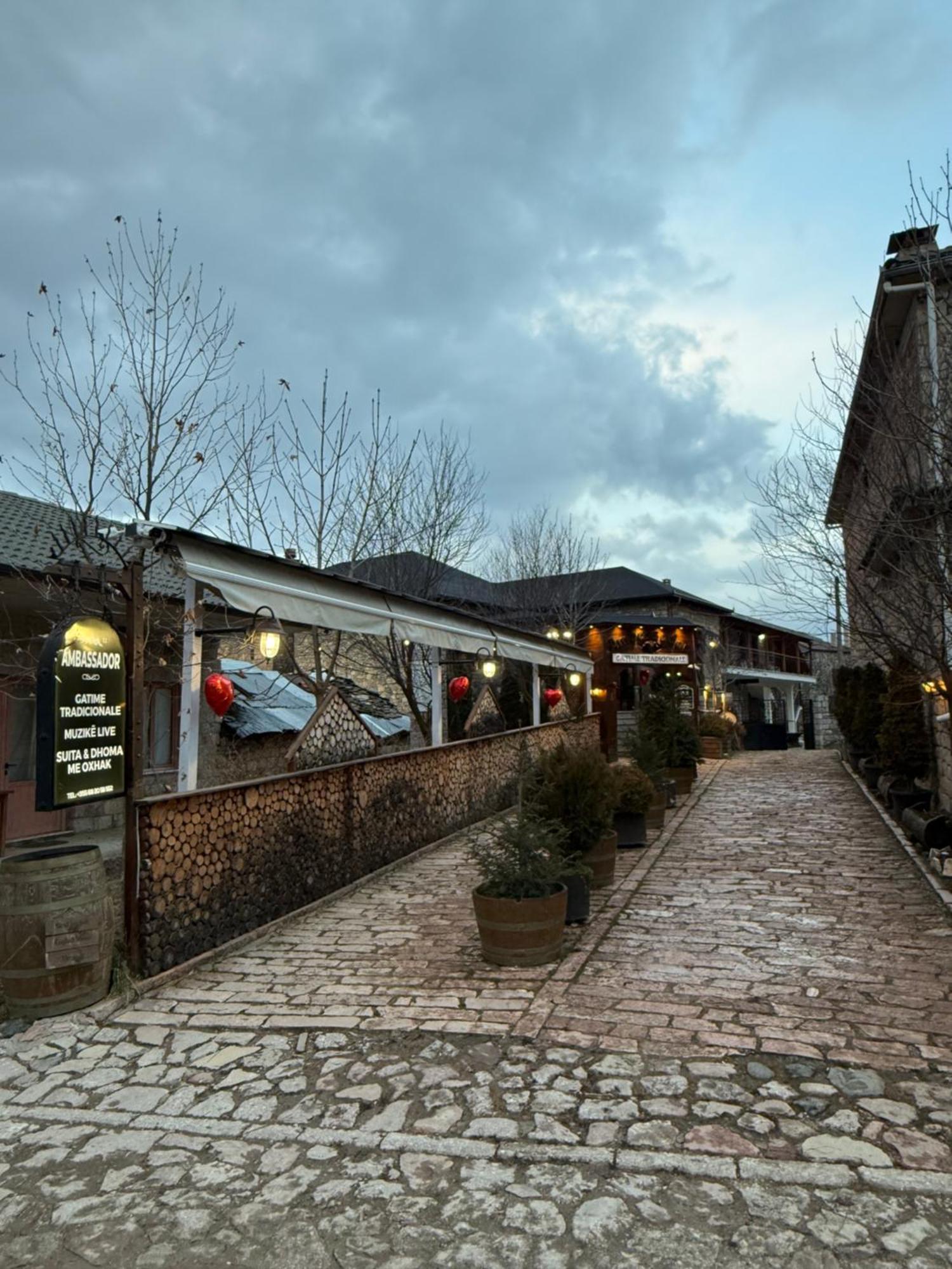 Hotel Ambassador Voskopojë Exterior foto